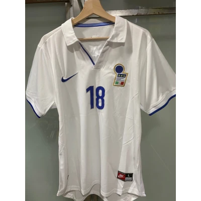1998 Italia Baggio Away Shirt Vieri